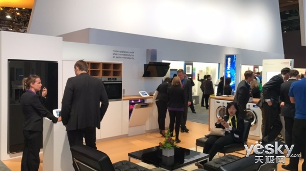 CES 2017博世展臺(tái) 從新概念車到智能洗衣，一場(chǎng)無縫連接的未來生活秀