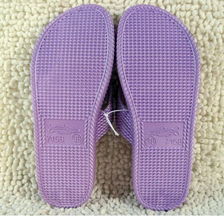 居家、情侶與浴室涼拖鞋批發(fā)的市場(chǎng)機(jī)遇——以7158服裝批發(fā)為例